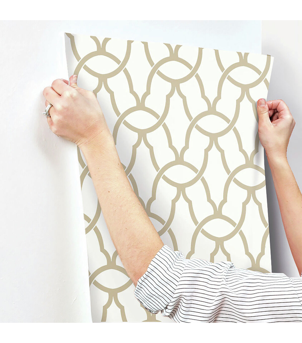 RoomMates Wallpaper Gold Trellis